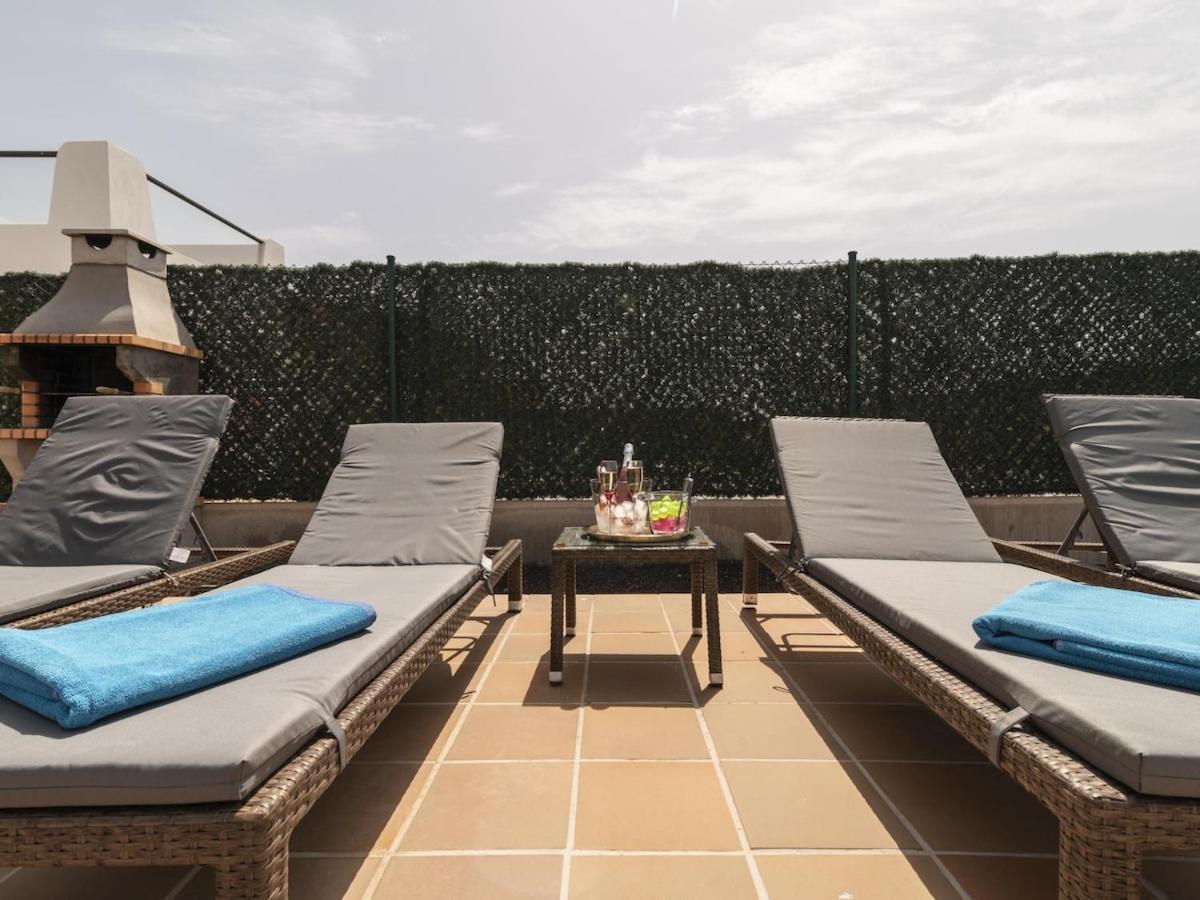 Lightbooking Pueblo Majorero Piscina Climatizada Jove 10 Caleta De Fuste Exterior foto